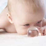 危険なうつぶせ寝？乳幼児突然死症候群の原因と予防する７つの対策